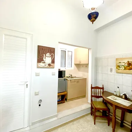 Athens Apartment *